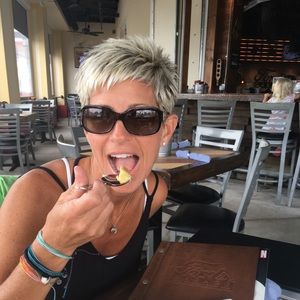 Meet your Posher, Diane